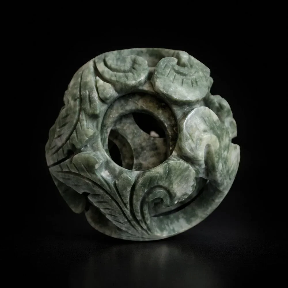 Vintage Chinese Serpentine Stone Puzzle Ball in Box - Hand Carved 4 Layers - Picture 3 of 7